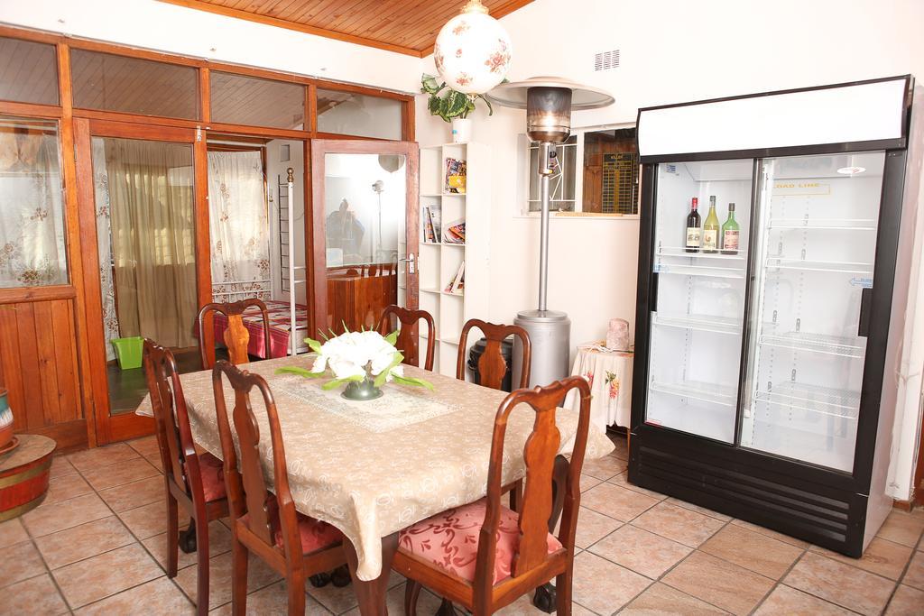 Oudtshoorn Homestay Accommodation Exterior foto
